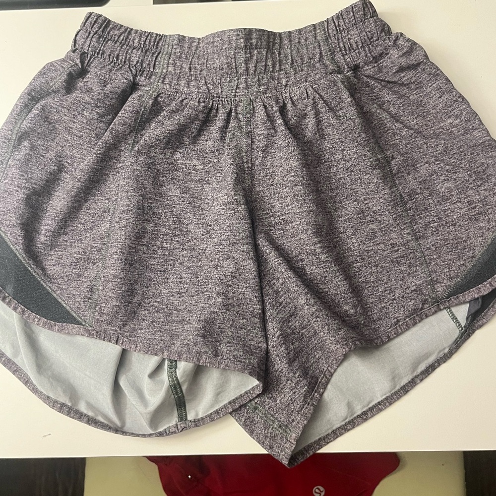 Gray Lululemon hotty hots